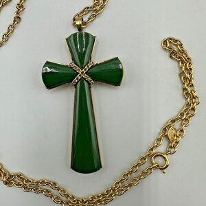 Vintage Avon Juliet Cross Necklace Gold Tone Green Lucite Rope Chain 30 Inch